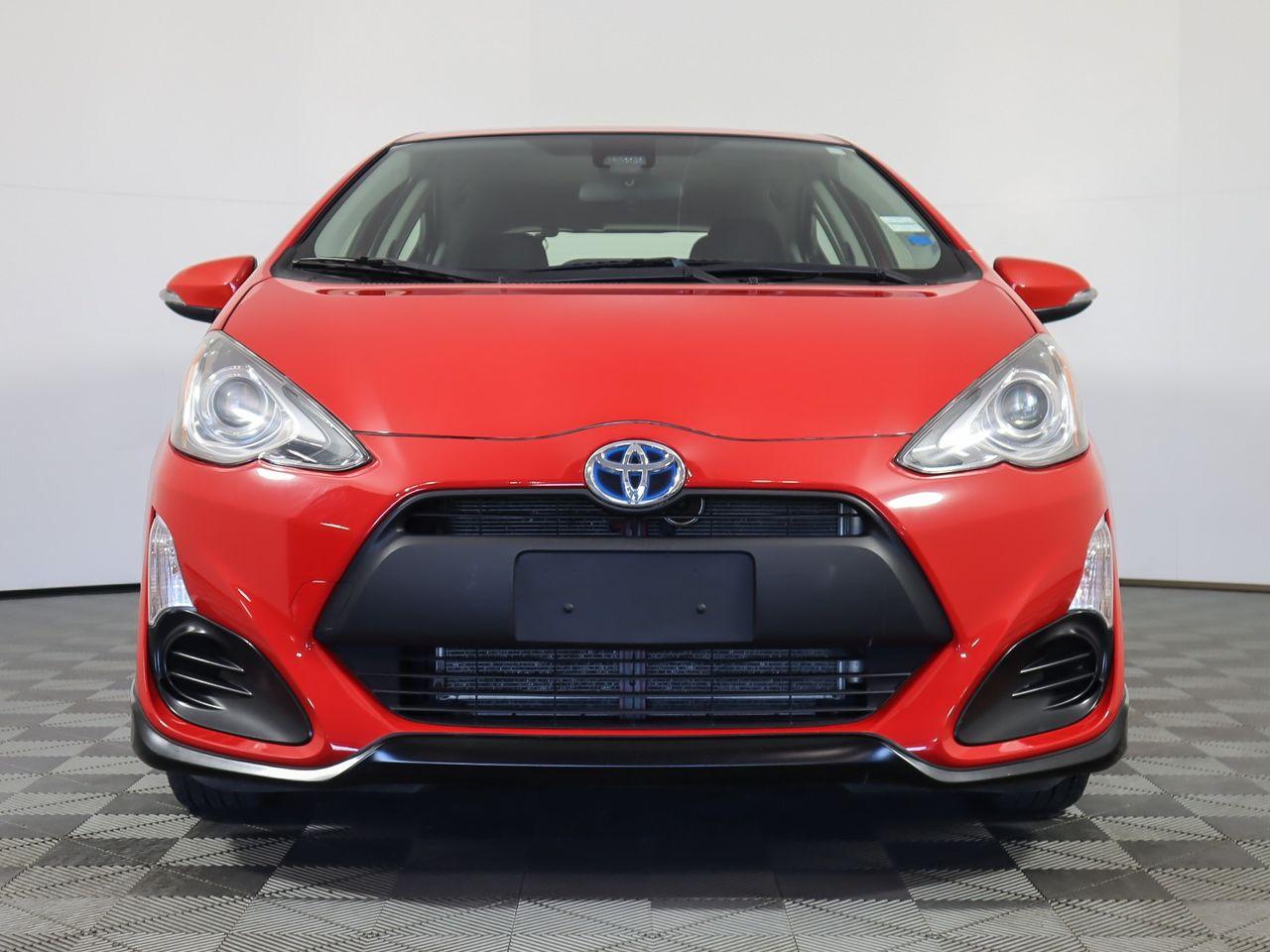 2017 Toyota Prius C Three-2