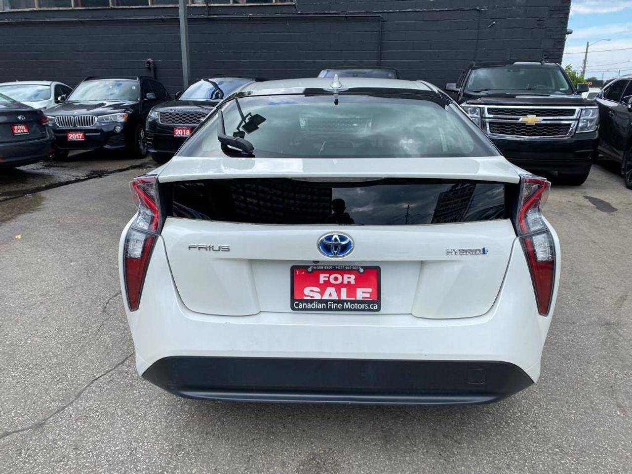 2017 Toyota Prius Hybrid-4