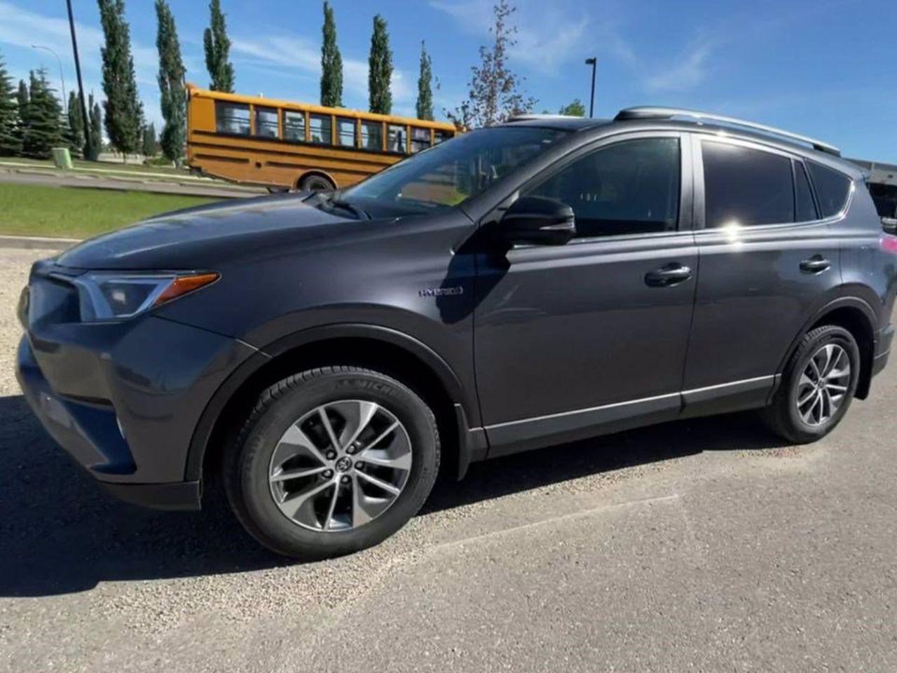 2017 Toyota RAV4 Hybrid LE-3