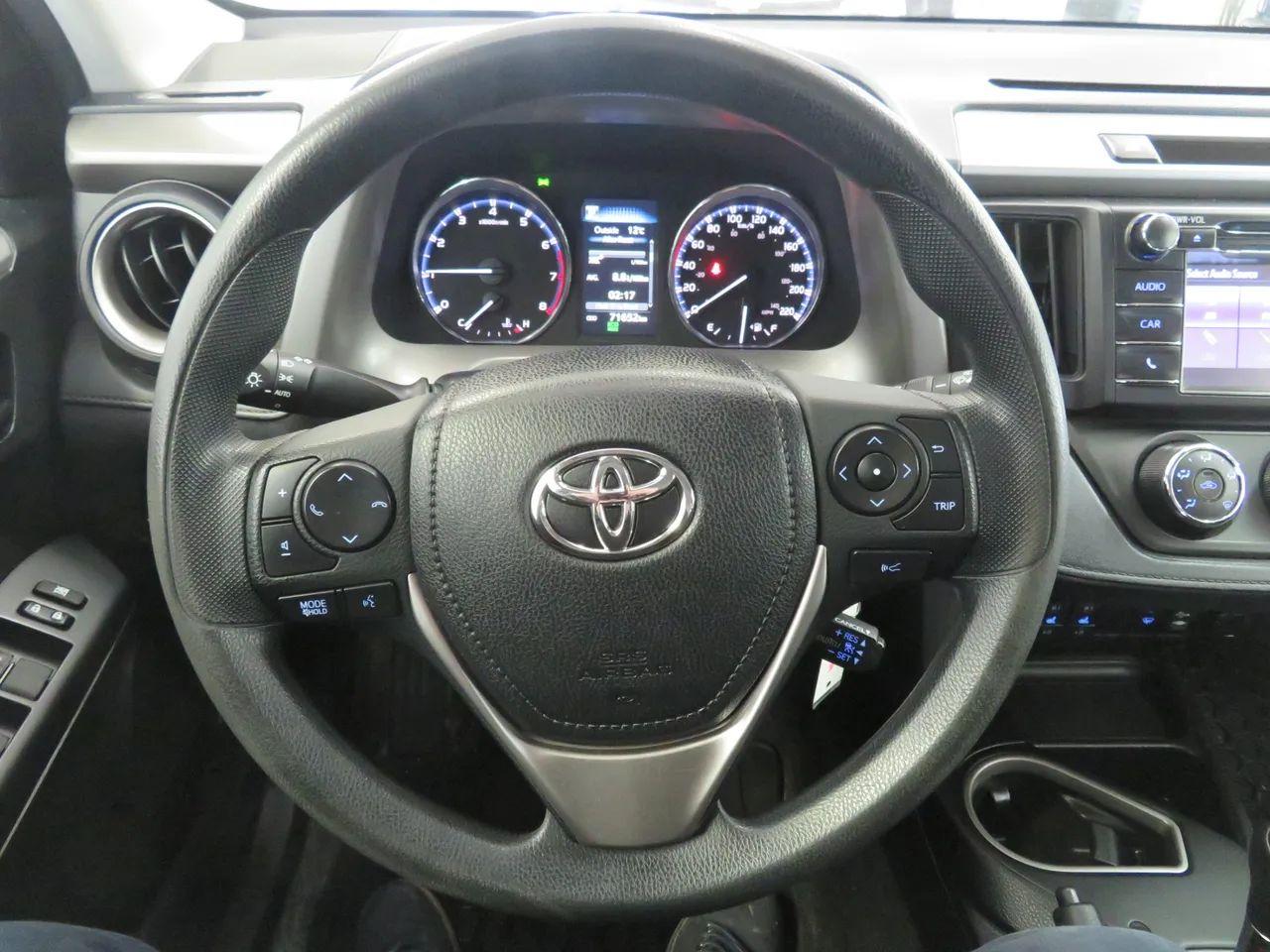 2017 Toyota RAV4 LE-3