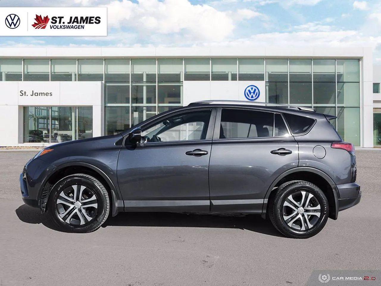 2017 Toyota RAV4 LE-3