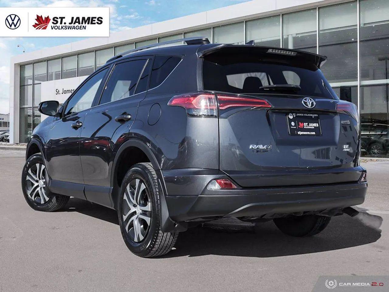 2017 Toyota RAV4 LE-4