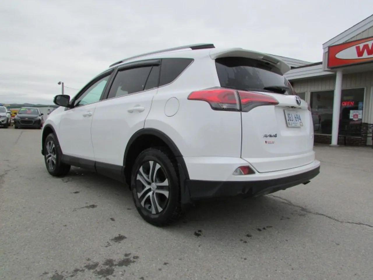 2017 Toyota RAV4 LE-2