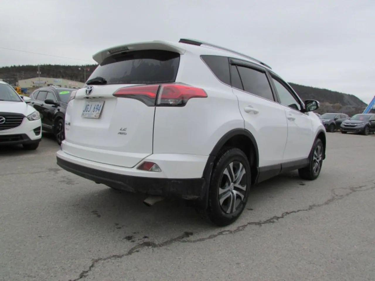2017 Toyota RAV4 LE-3