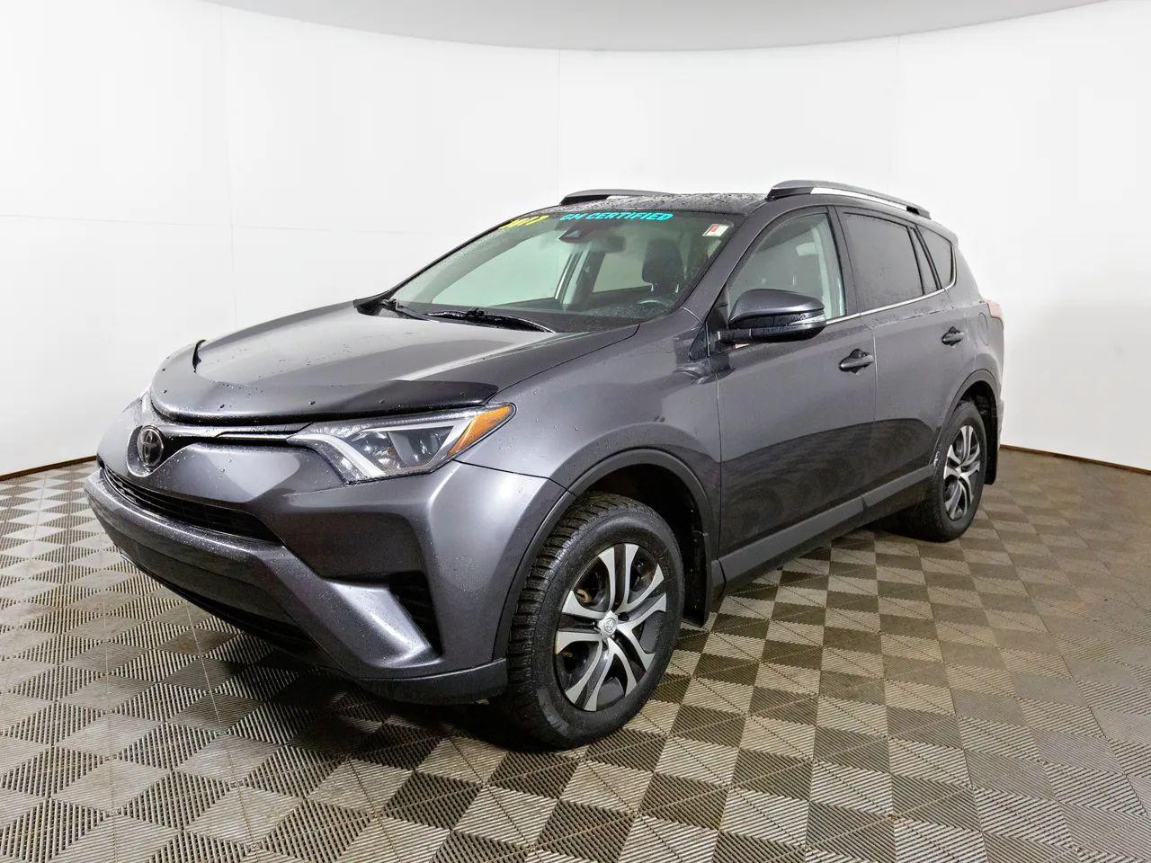 2017 Toyota RAV4 LE-4