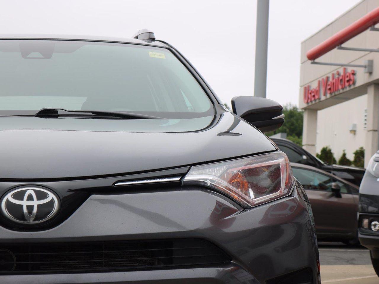 2017 Toyota RAV4 LE-4