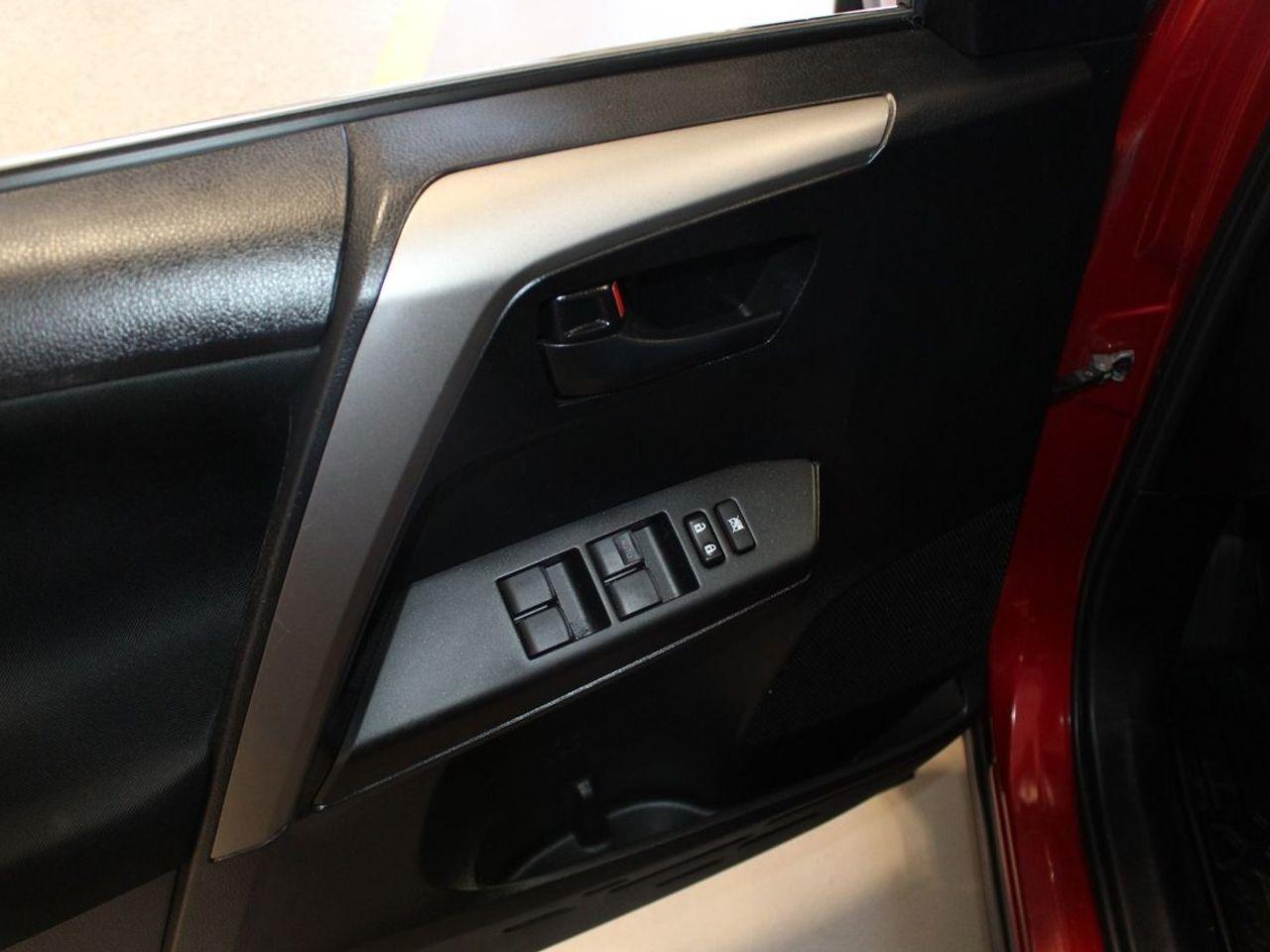 2017 Toyota RAV4 LE-2