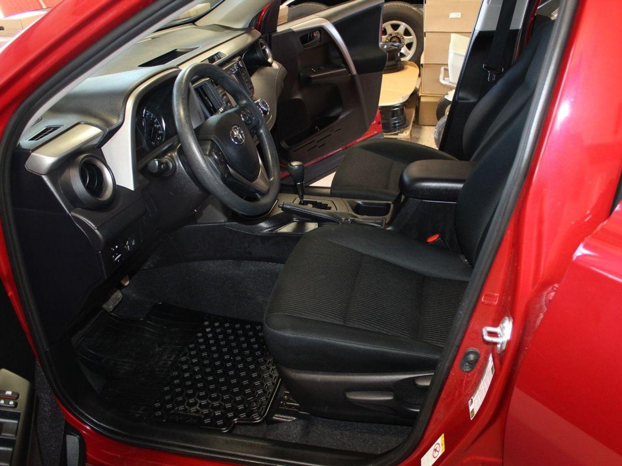 2017 Toyota RAV4 LE-3