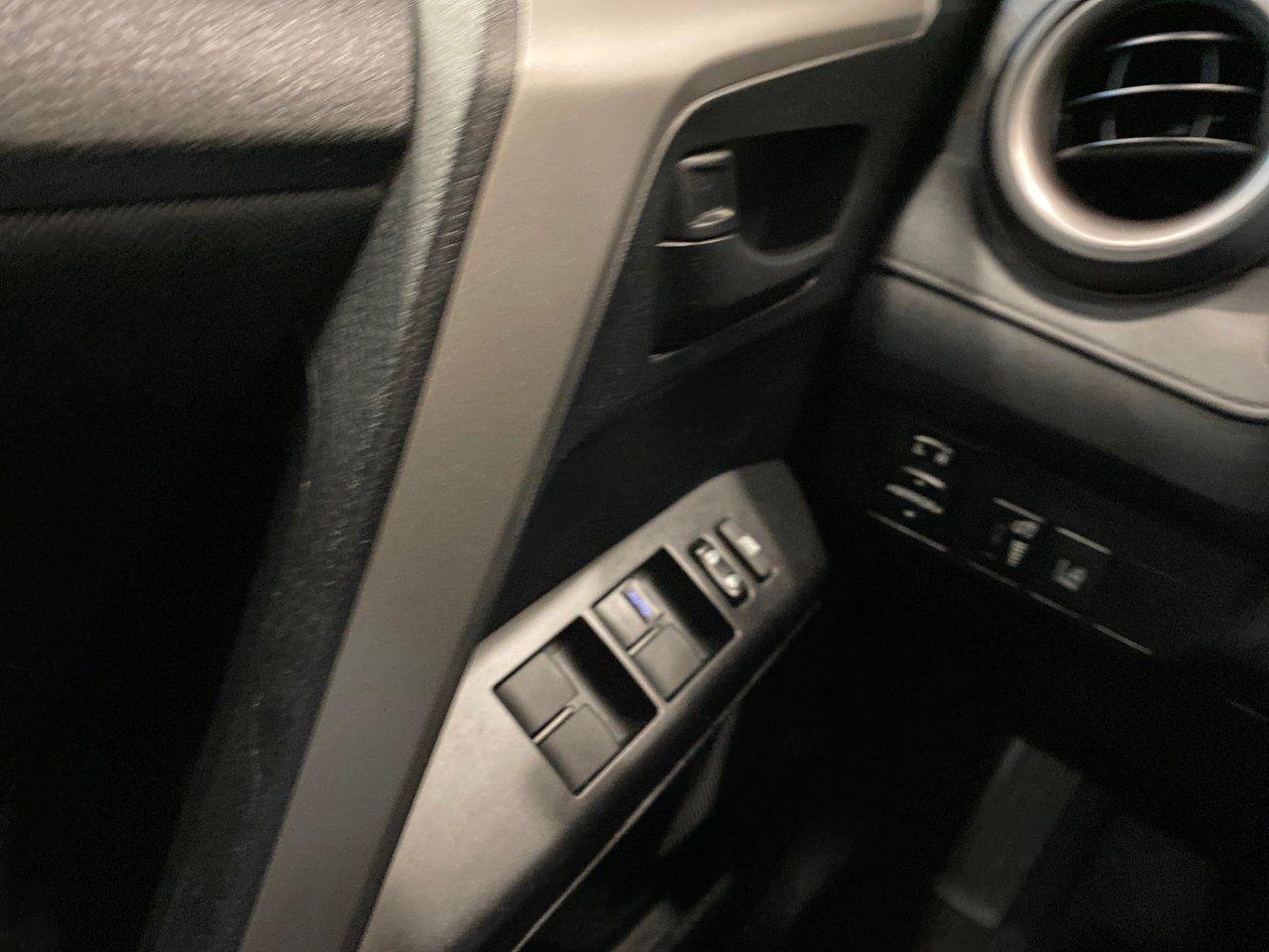 2017 Toyota RAV4 LE-3