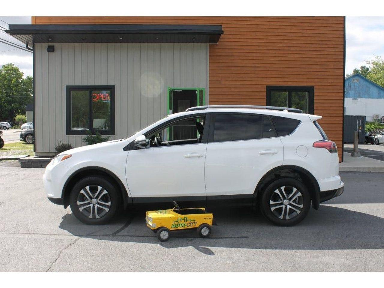 2017 Toyota RAV4 LE-1
