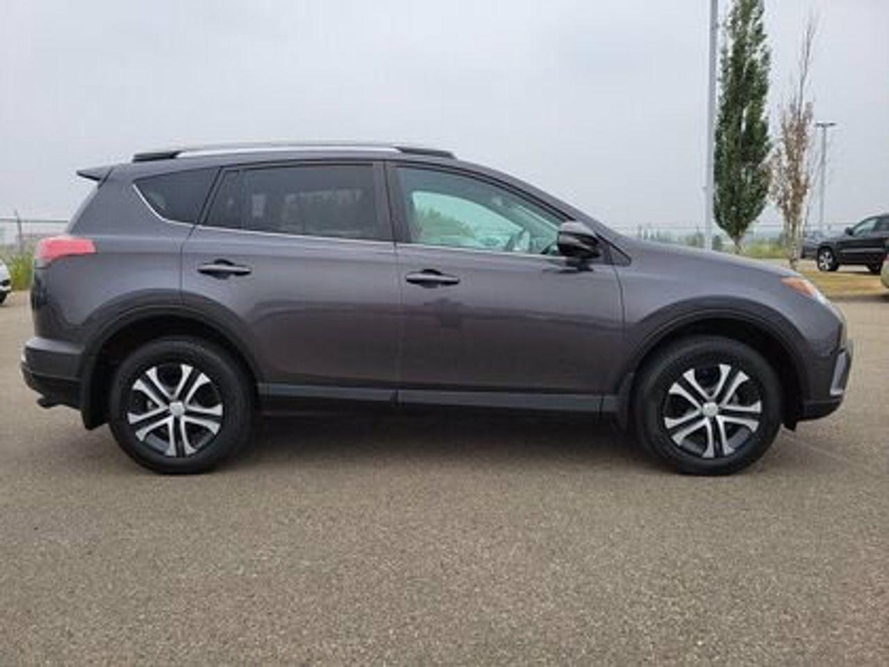 2017 Toyota RAV4 LE-4