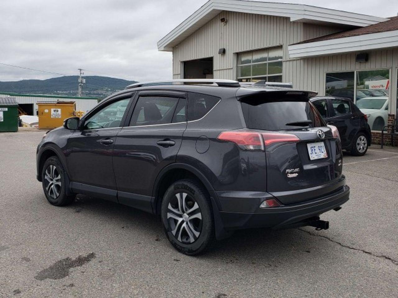 2017 Toyota RAV4 LE-4