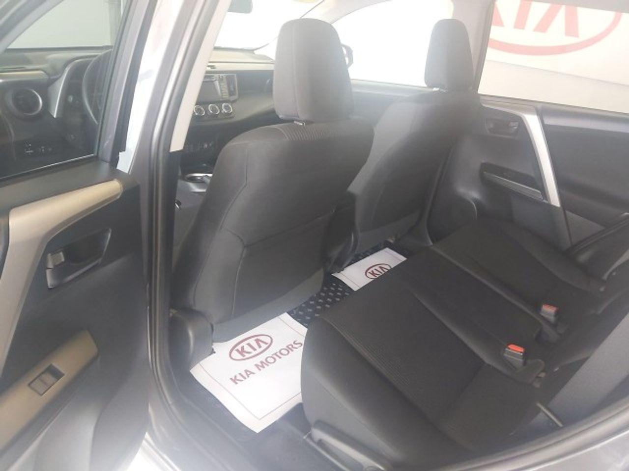 2017 Toyota RAV4 LE-4