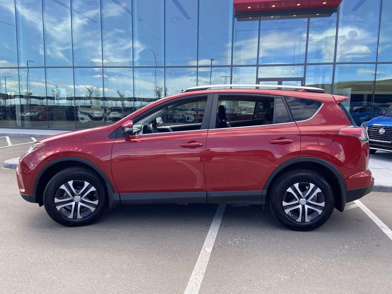 2017 Toyota RAV4 LE-2