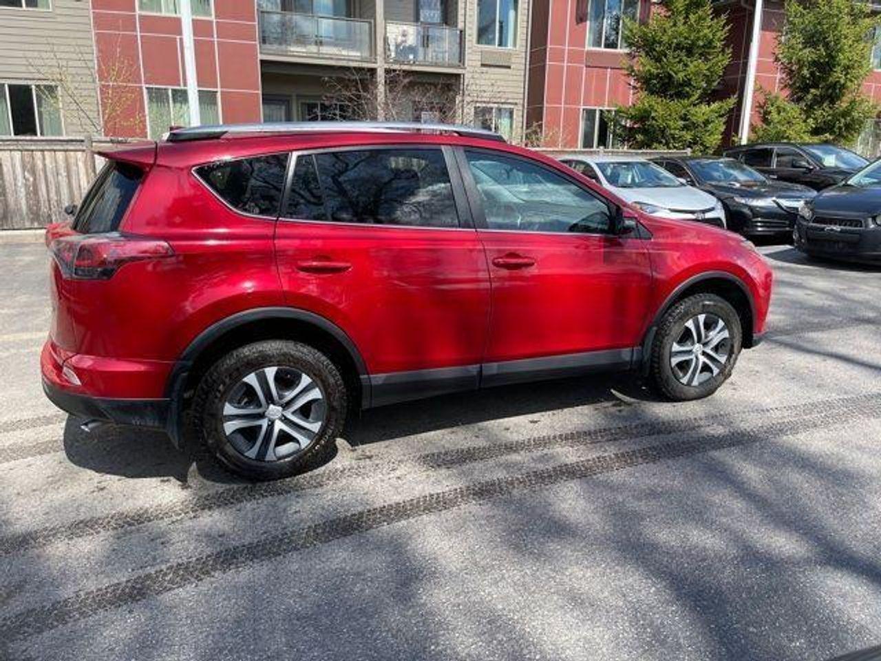2017 Toyota RAV4 LE-4