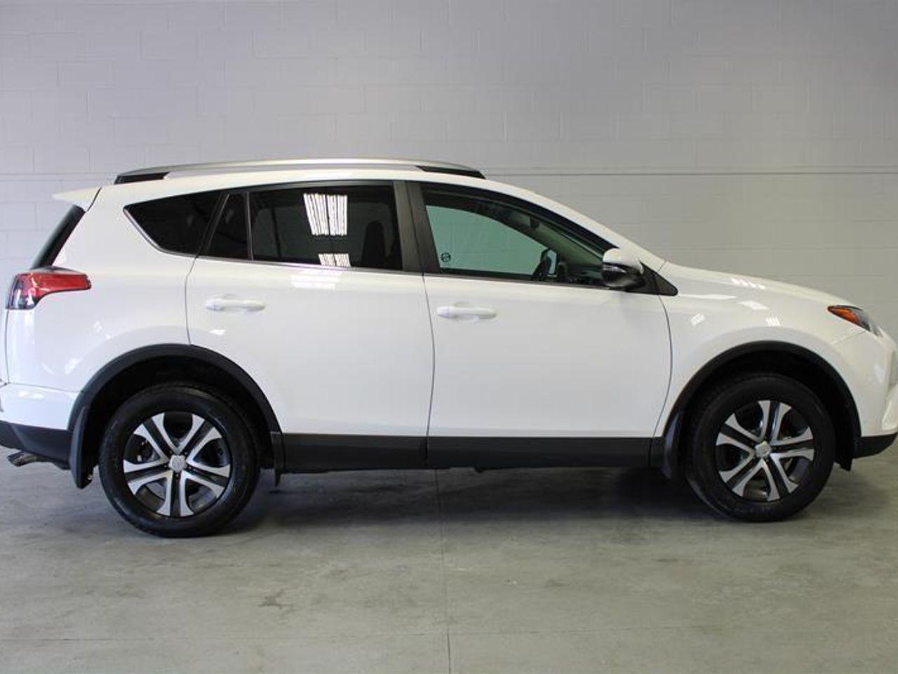 2017 Toyota RAV4 LE-0