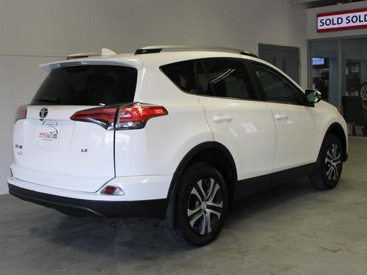 2017 Toyota RAV4 LE-4
