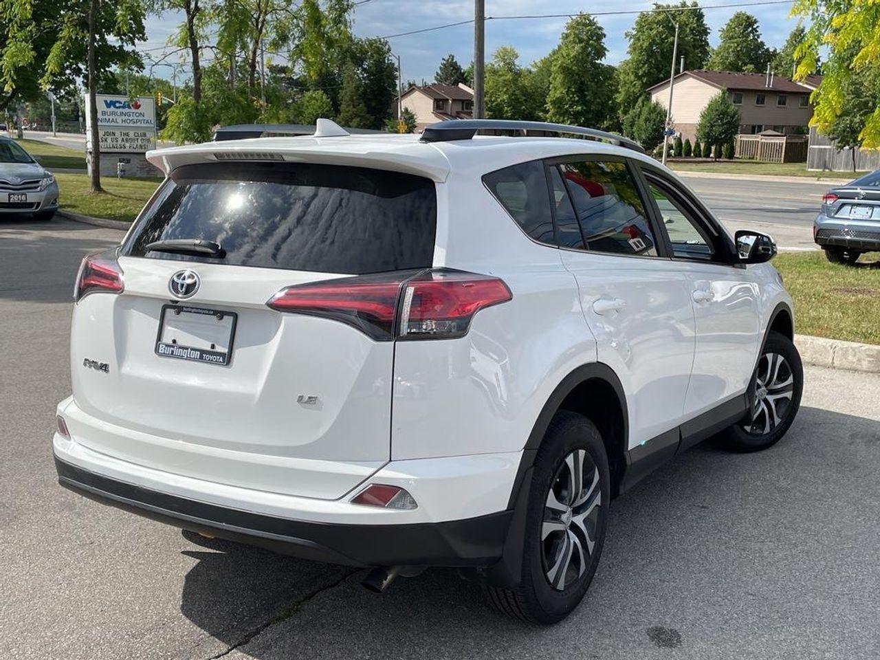 2017 Toyota RAV4 LE-4