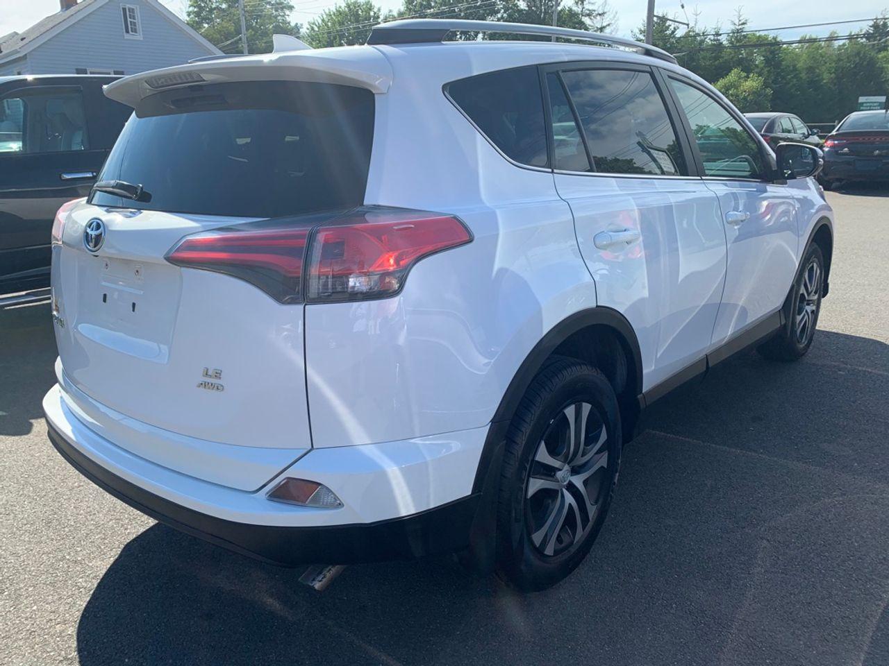 2017 Toyota RAV4 LE-3