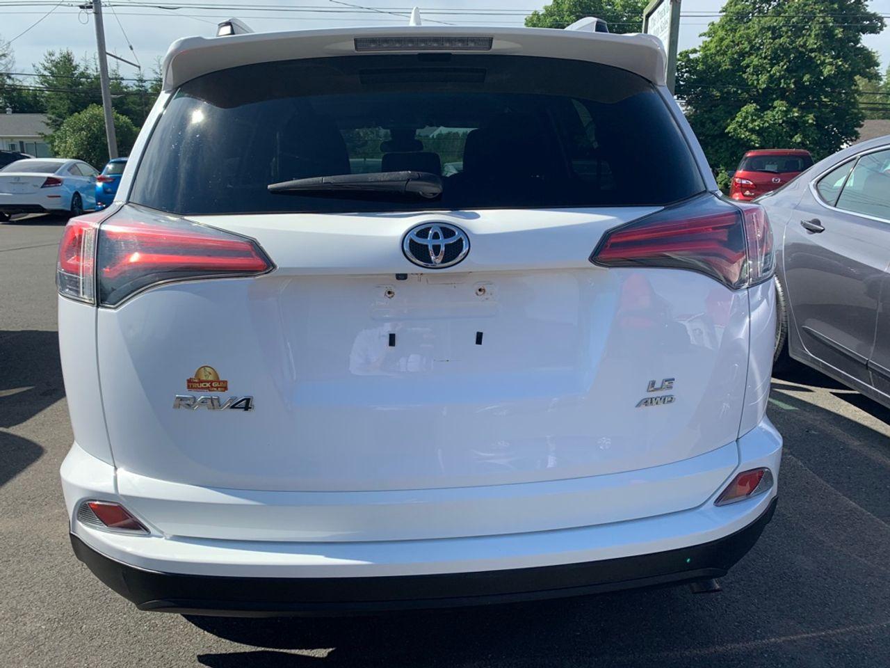 2017 Toyota RAV4 LE-4