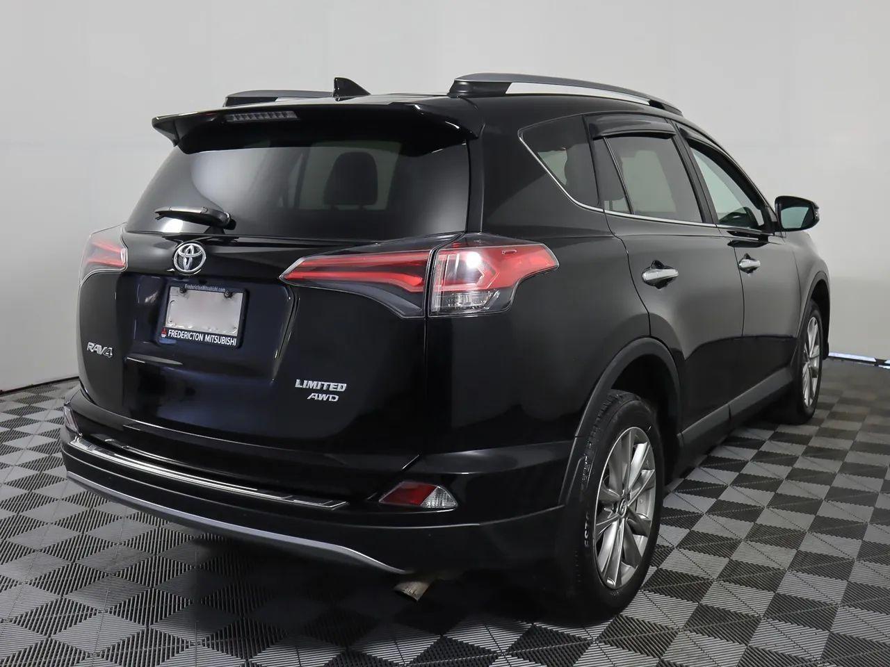 2017 Toyota RAV4 Limited-2