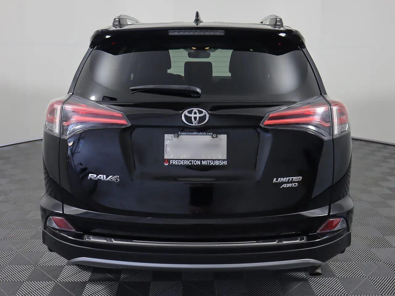 2017 Toyota RAV4 Limited-3