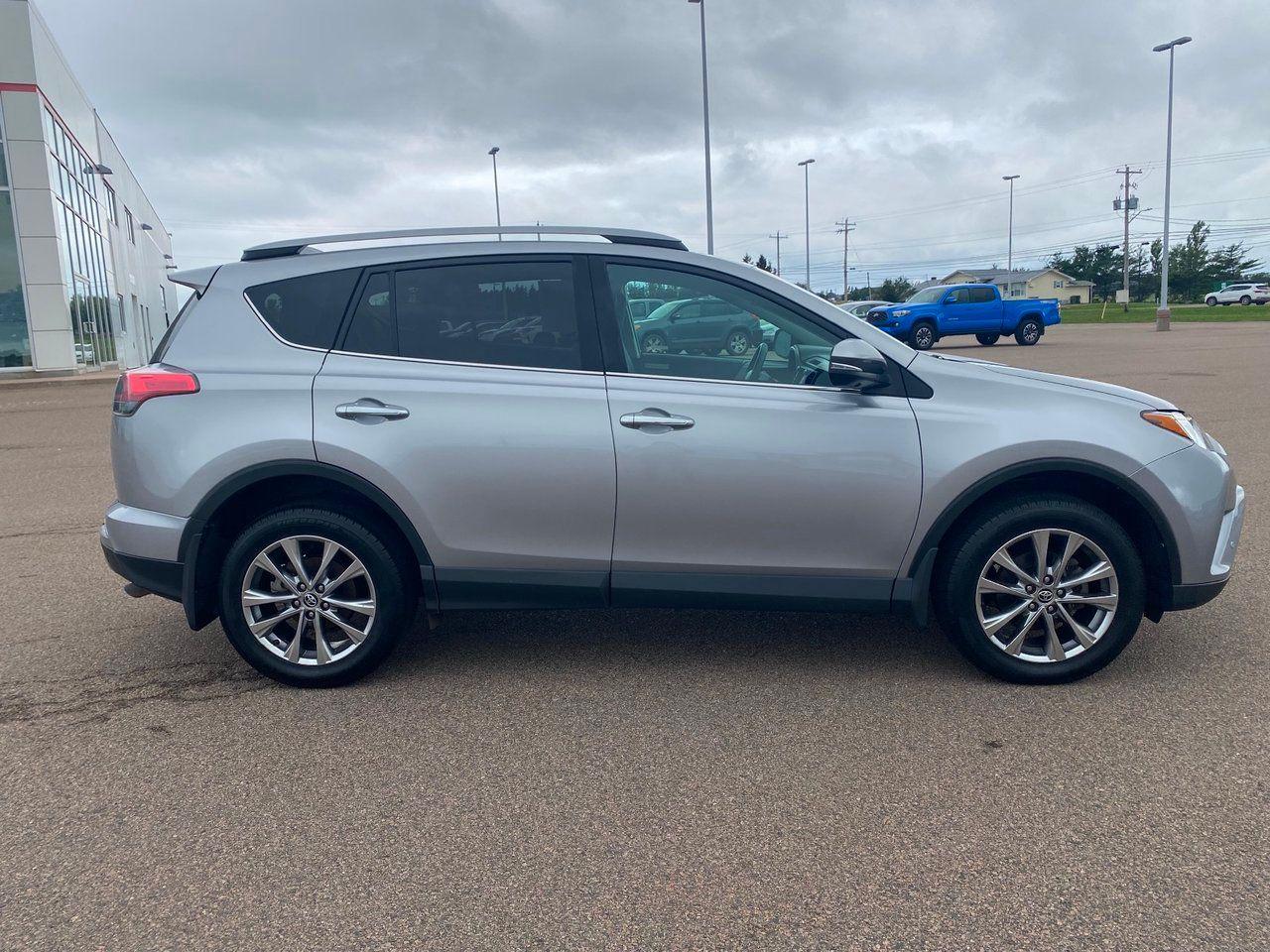 2017 Toyota RAV4 Limited-4