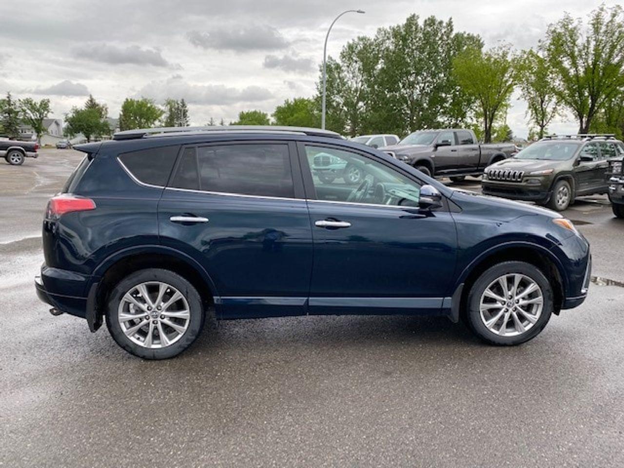 2017 Toyota RAV4 Limited-1