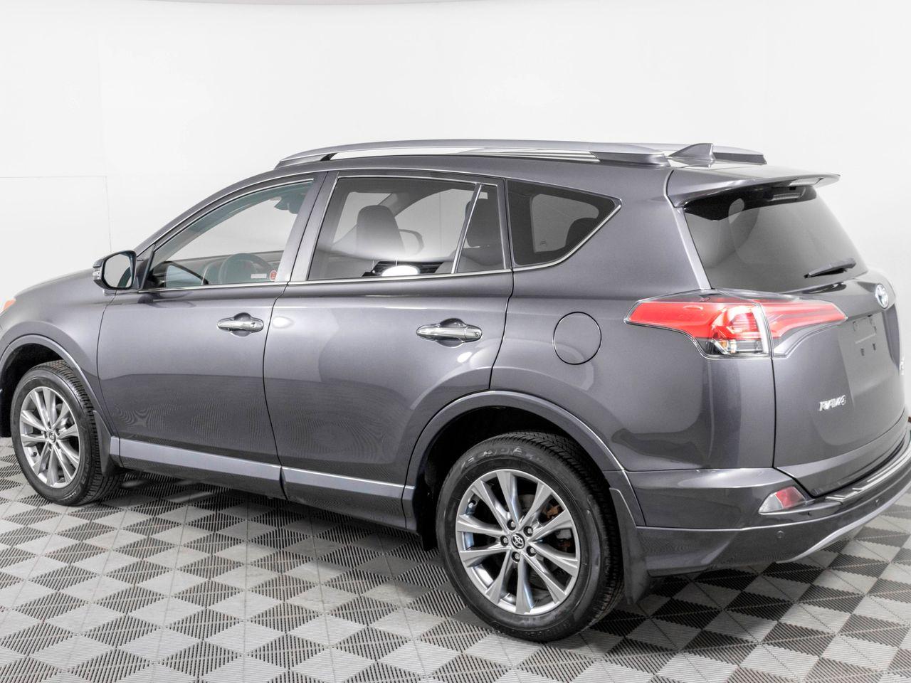 2017 Toyota RAV4 Limited-4