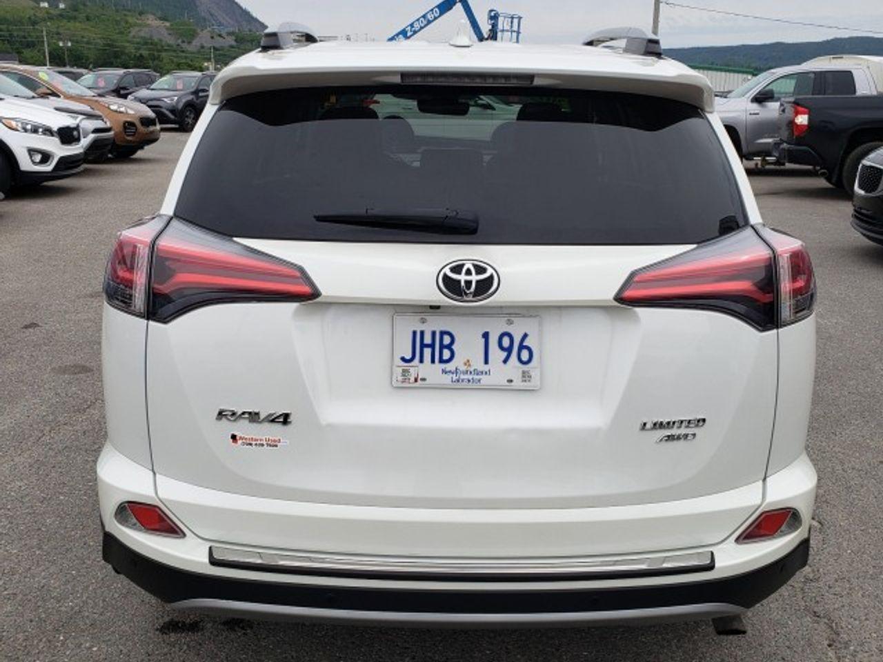 2017 Toyota RAV4 Limited-4