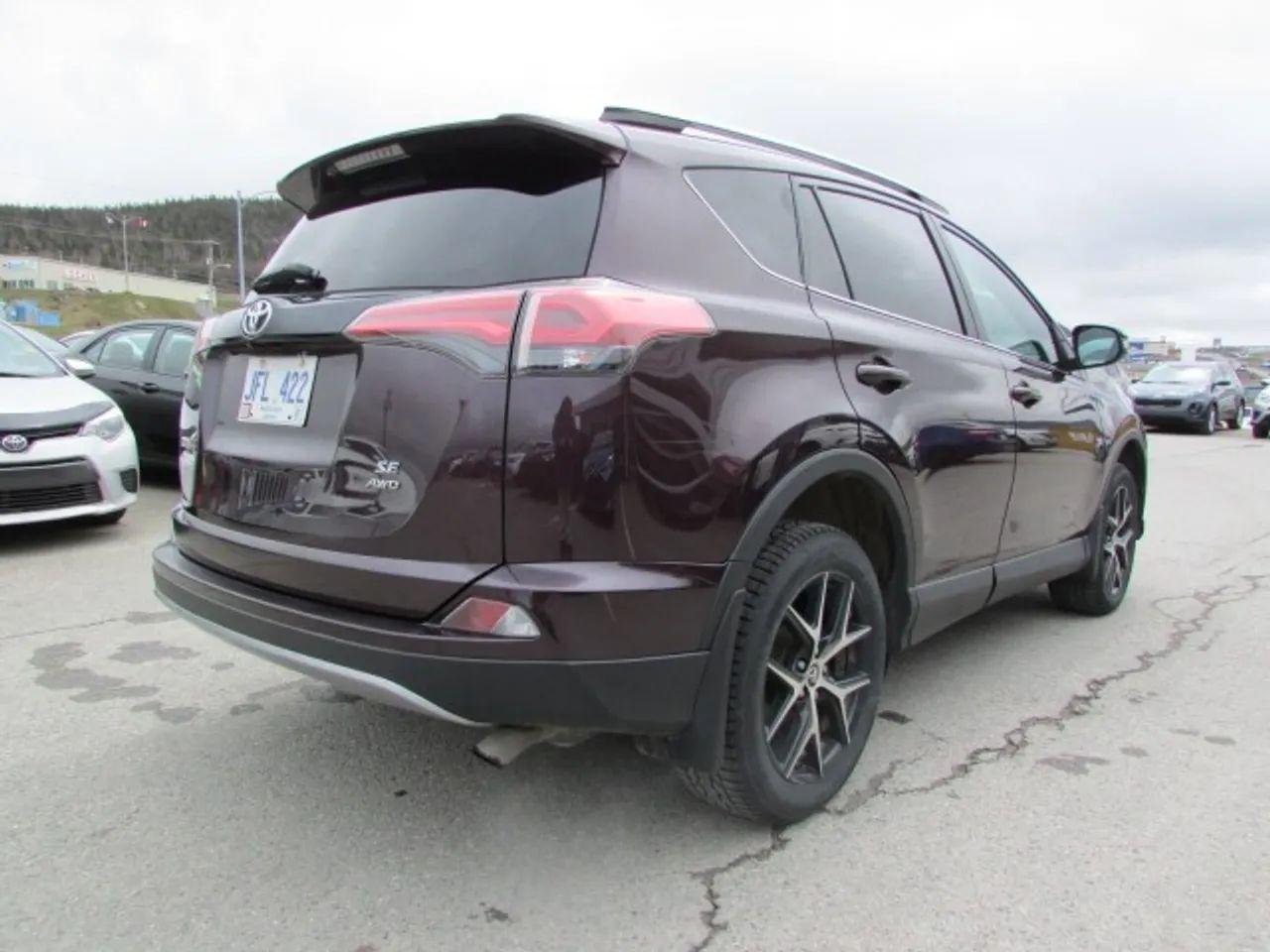 2017 Toyota RAV4 SE-2