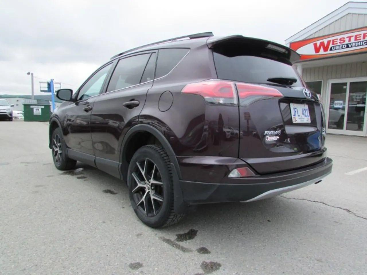 2017 Toyota RAV4 SE-3