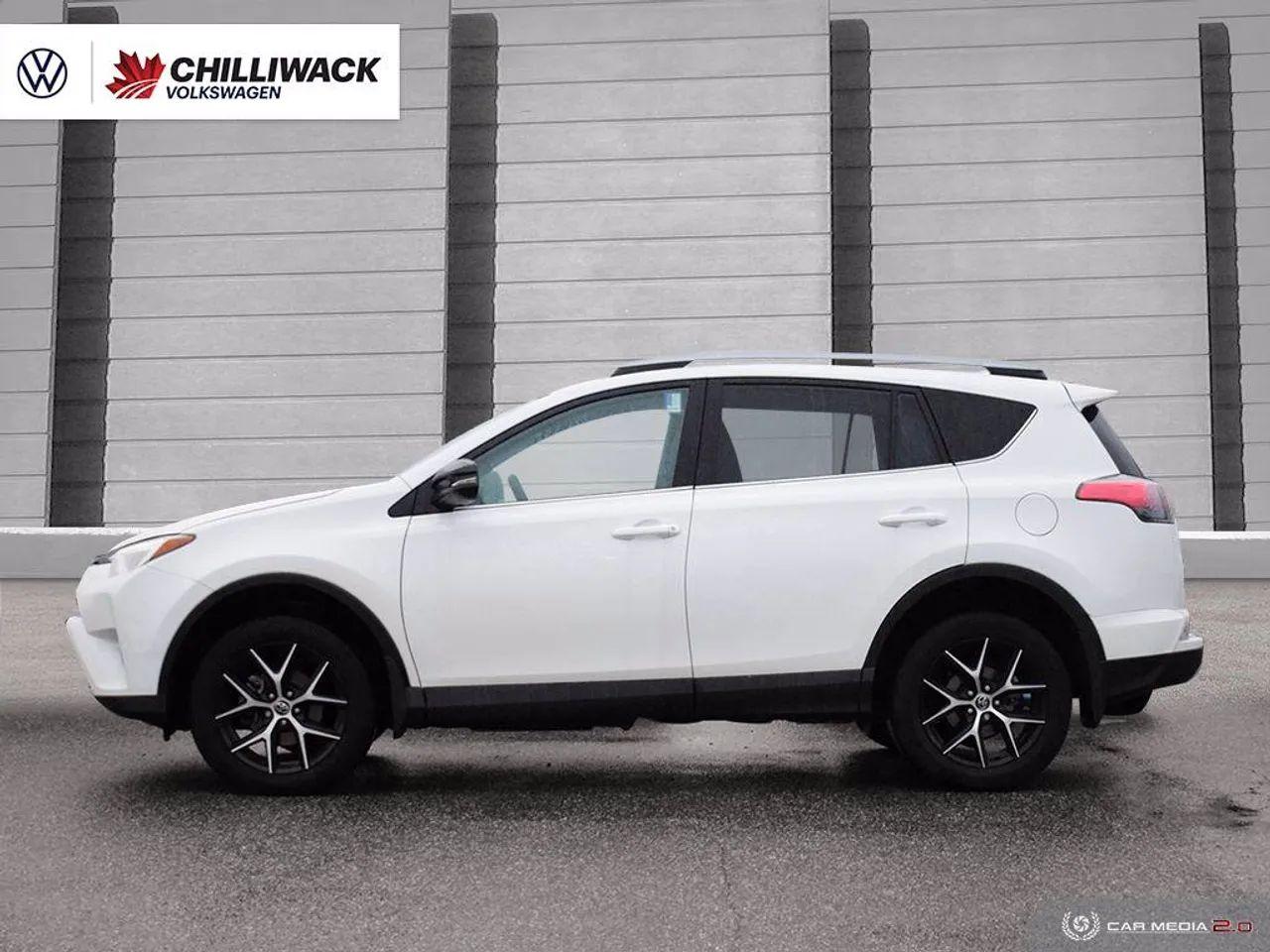 2017 Toyota RAV4 SE-2