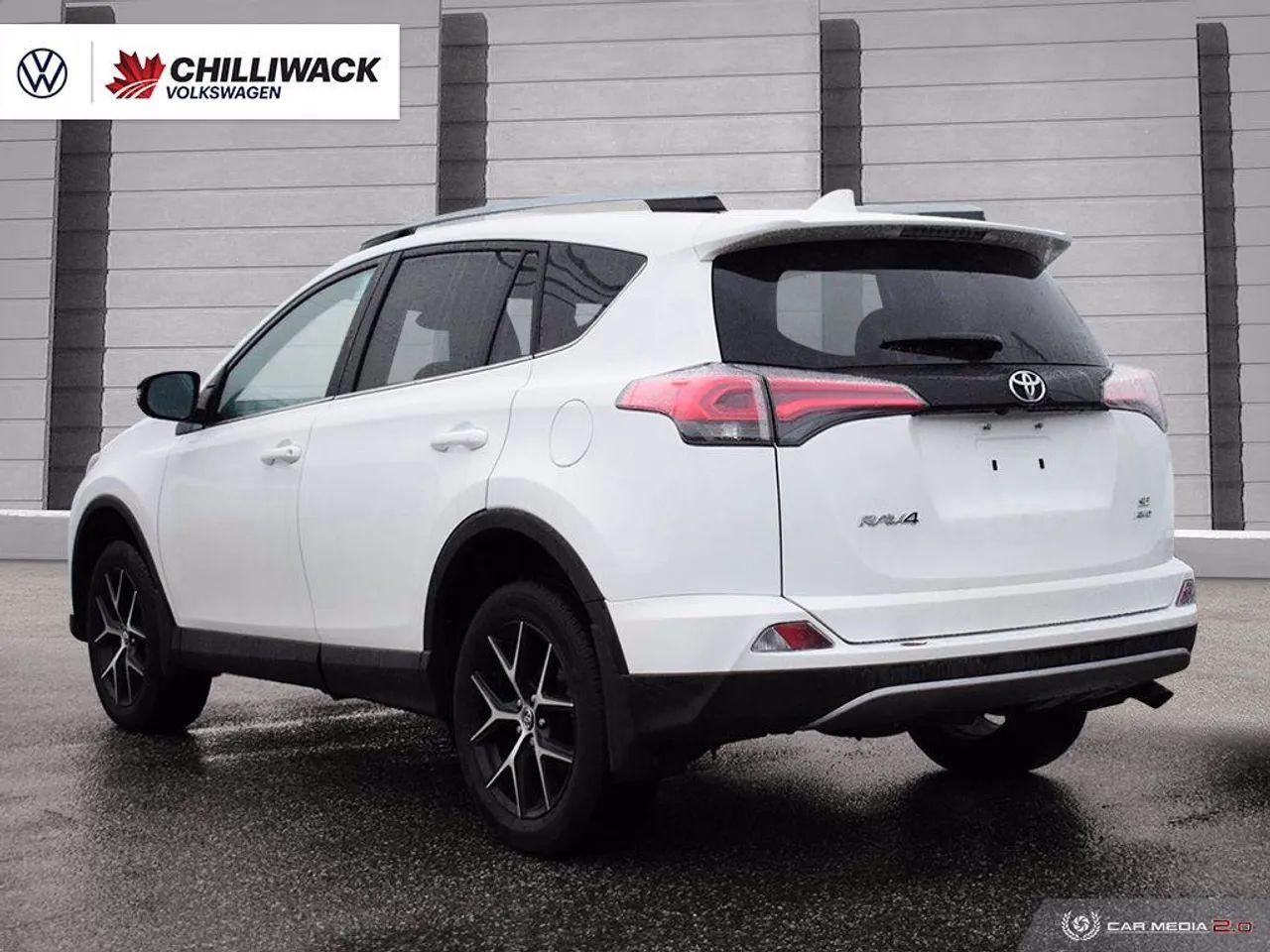 2017 Toyota RAV4 SE-3