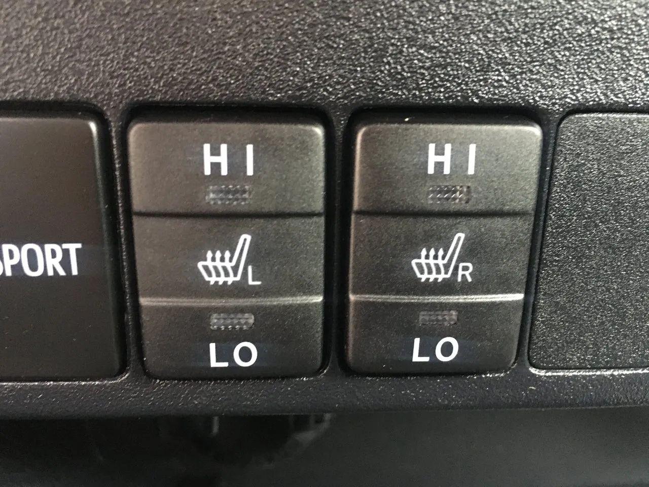 2017 Toyota RAV4 SE-4