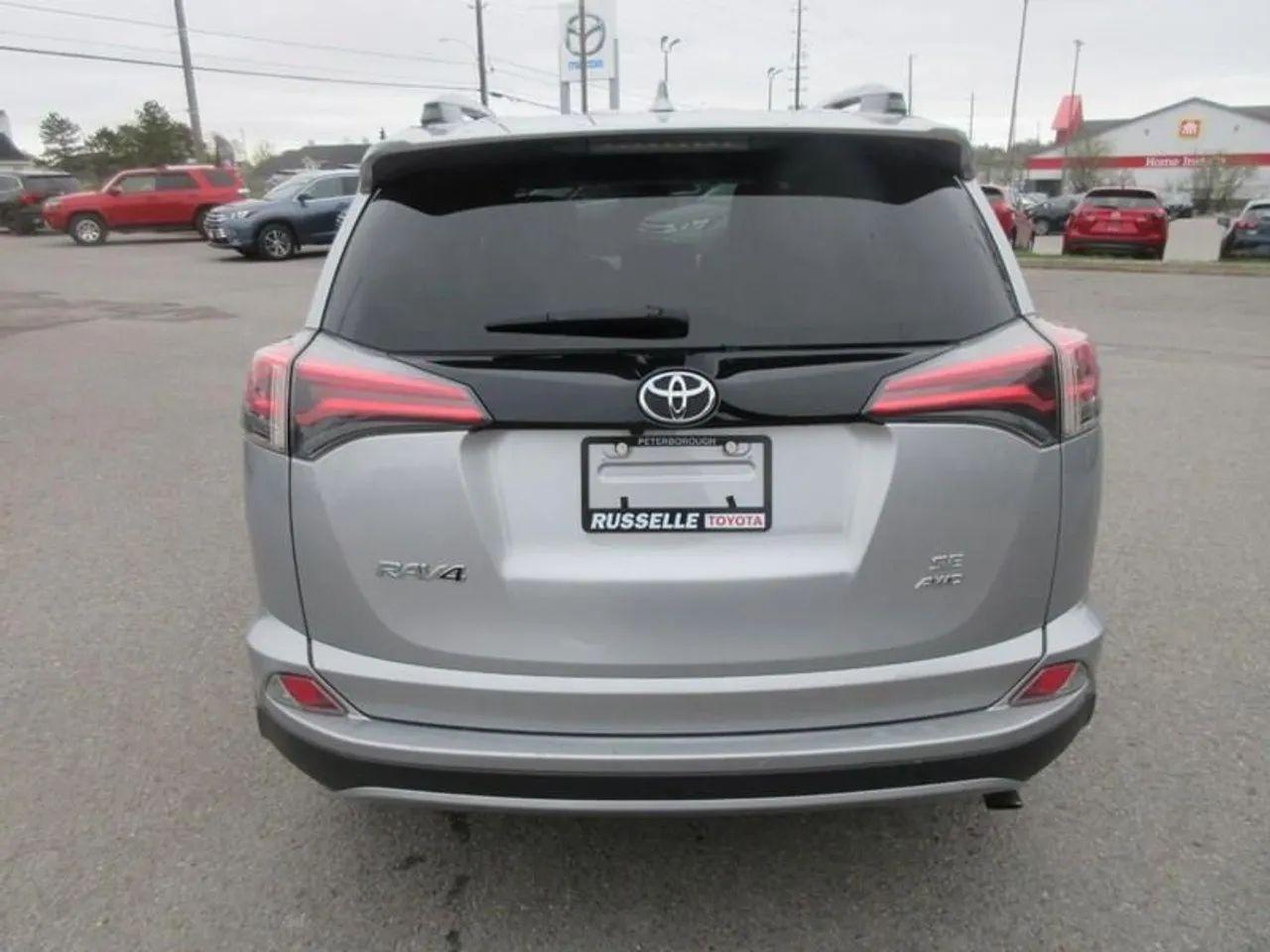 2017 Toyota RAV4 SE-3
