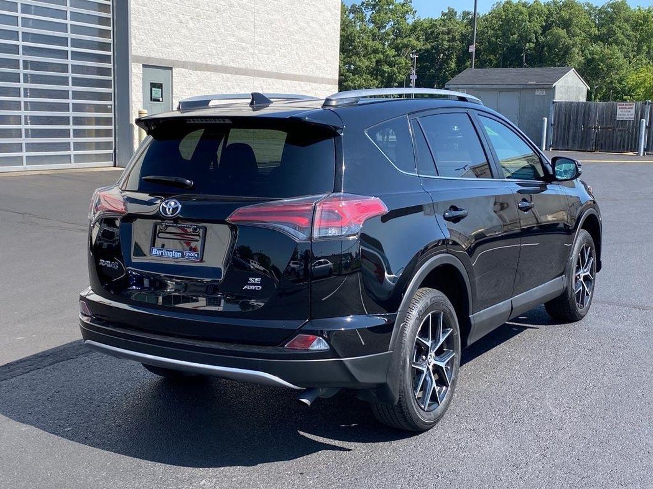 2017 Toyota RAV4 SE-4