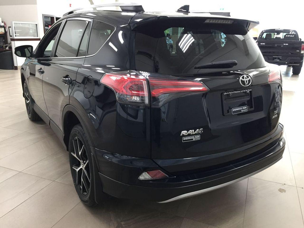 2017 Toyota RAV4 SE-4
