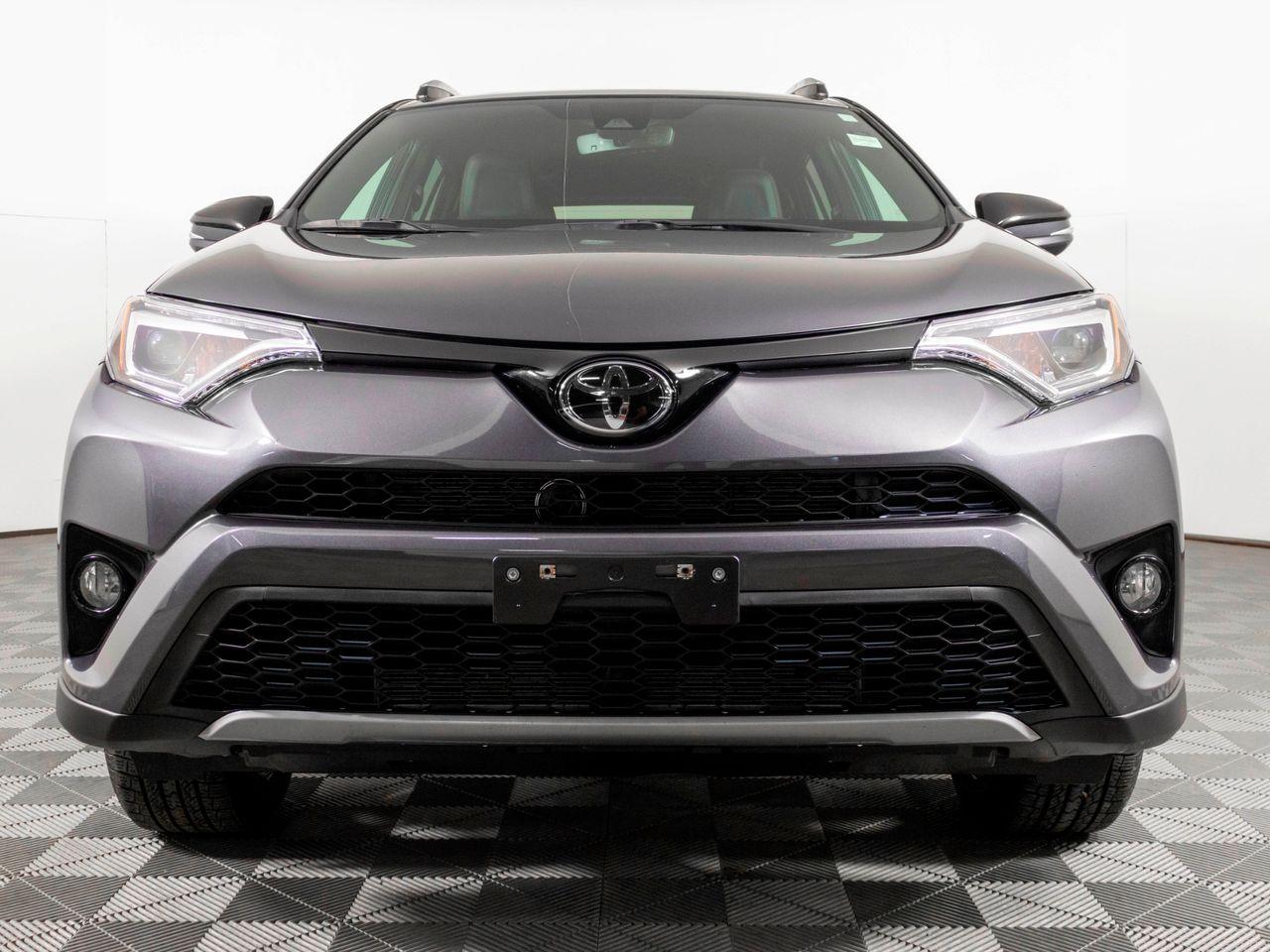 2017 Toyota RAV4 SE-1