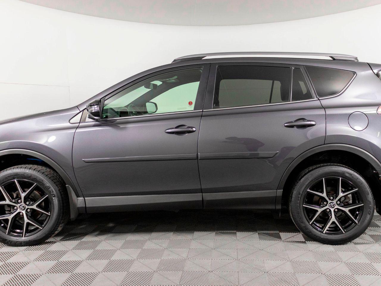 2017 Toyota RAV4 SE-3