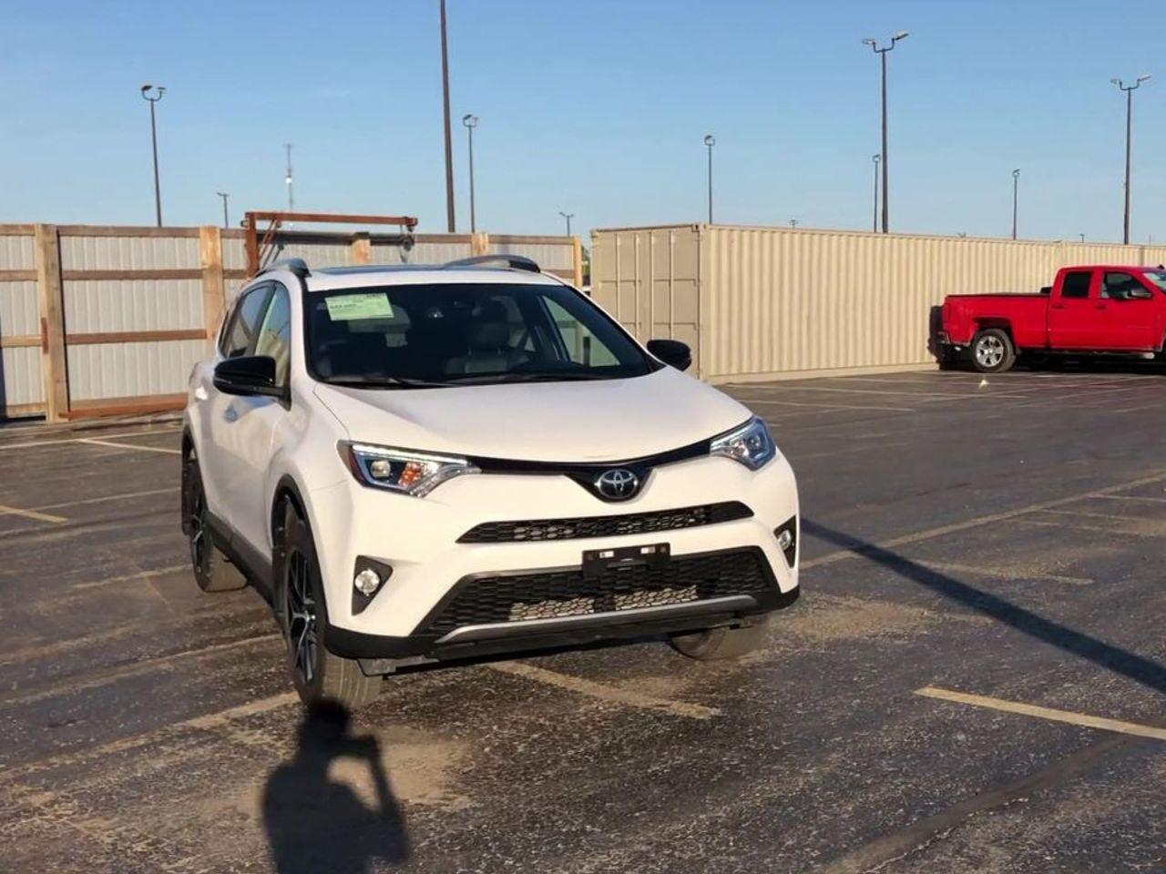 2017 Toyota RAV4 SE-2