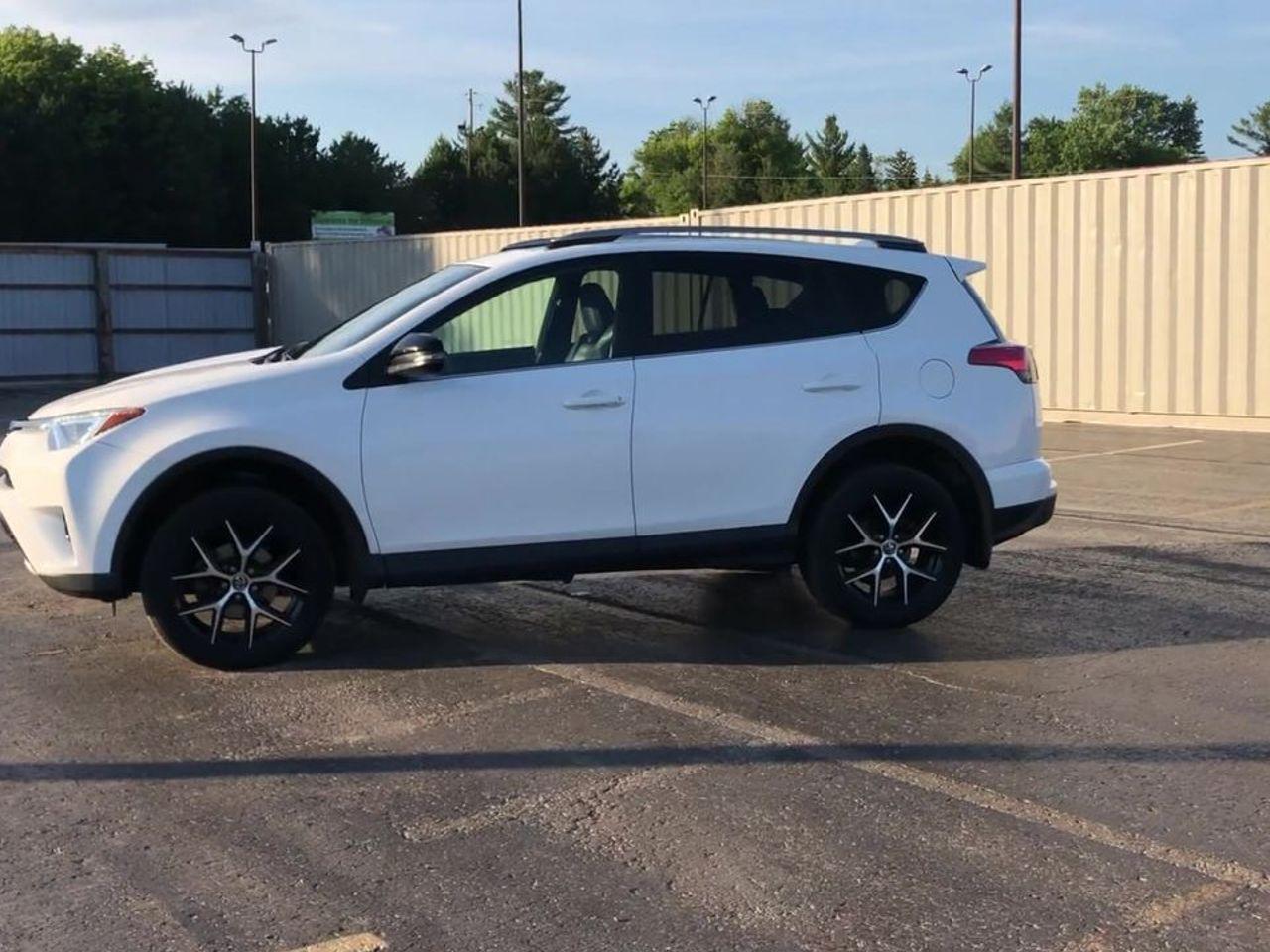 2017 Toyota RAV4 SE-4