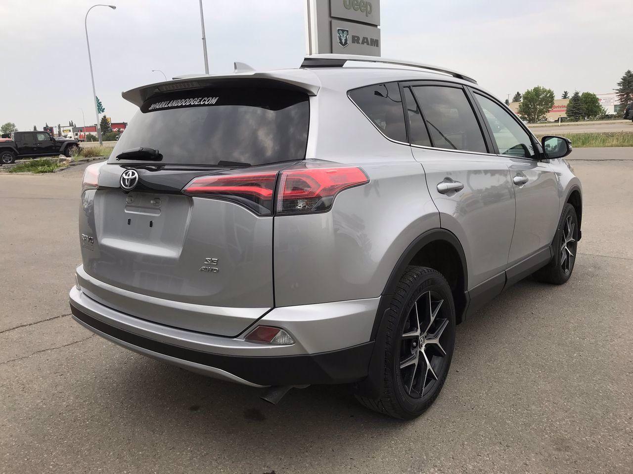 2017 Toyota RAV4 SE-2