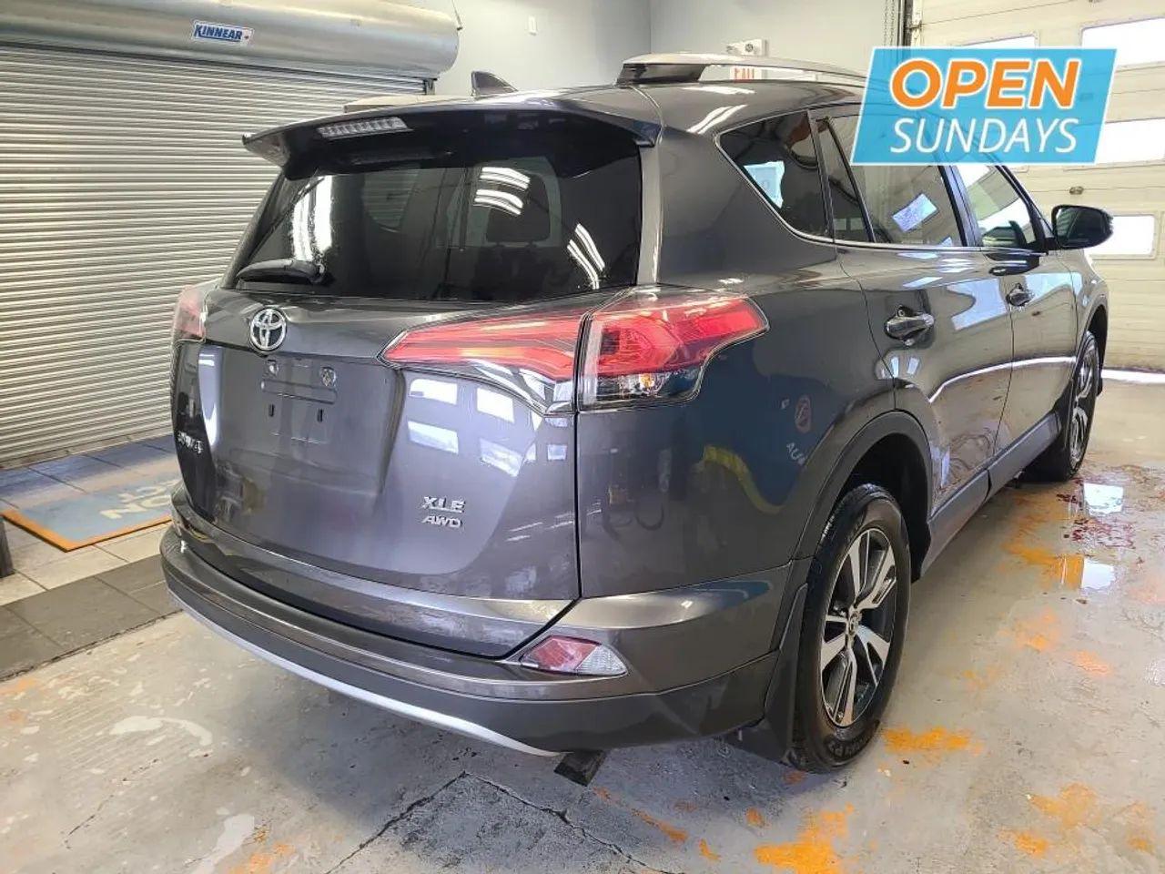 2017 Toyota RAV4 XLE-4