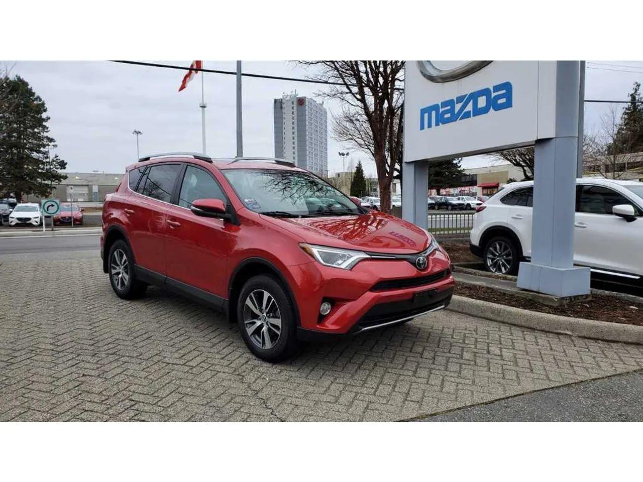 2017 Toyota RAV4 XLE-0