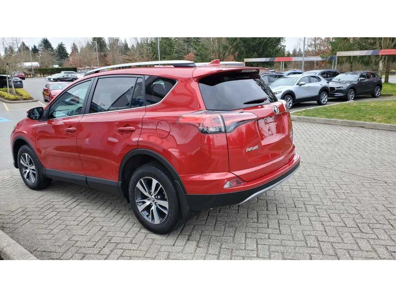2017 Toyota RAV4 XLE-4