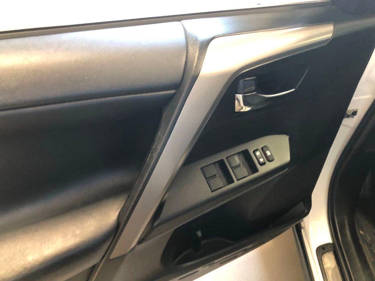 2017 Toyota RAV4 XLE-2