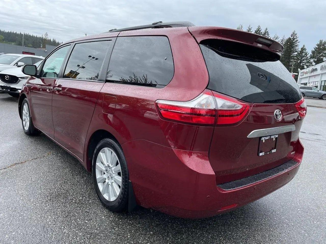 2017 Toyota Sienna Limited-2