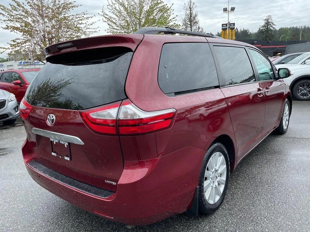 2017 Toyota Sienna Limited-4