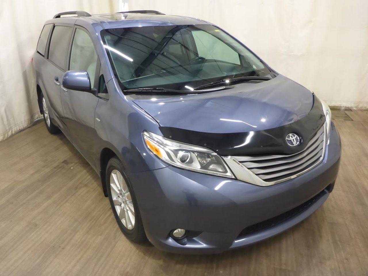2017 Toyota Sienna XLE-1